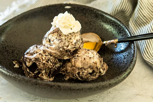 No-Churn Oreo Cookie Ice Cream