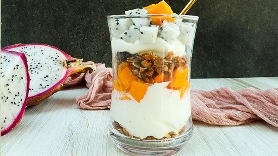 Coconut Apricot Granola