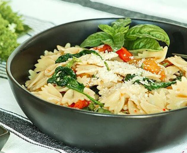 Farfalle with Baby Spinach & Roasted Peppers