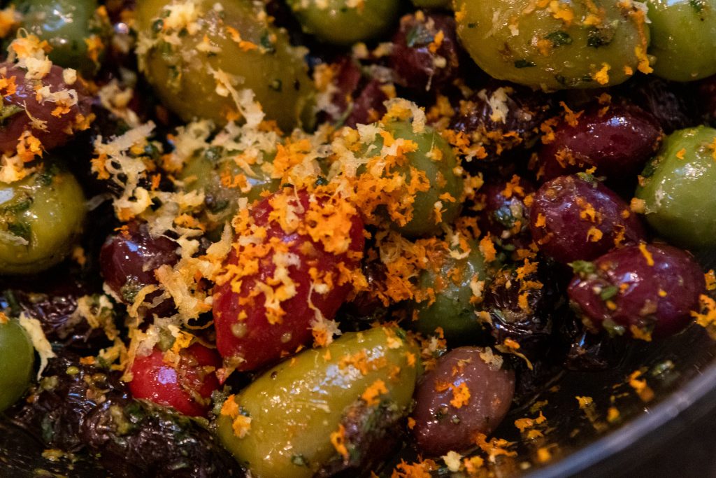 EXTRAORDINARY MARINATE OLIVES