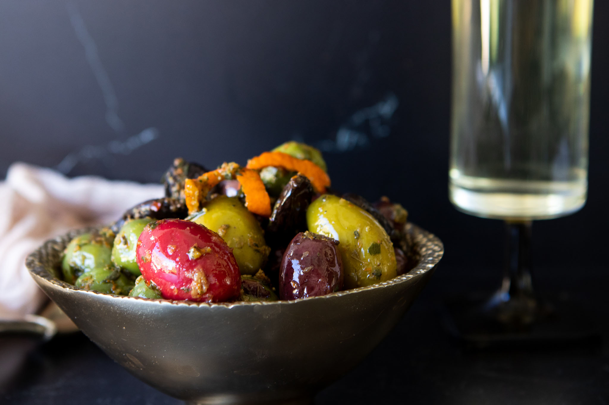 EXTRAORDINARY MARINATED OLIVES