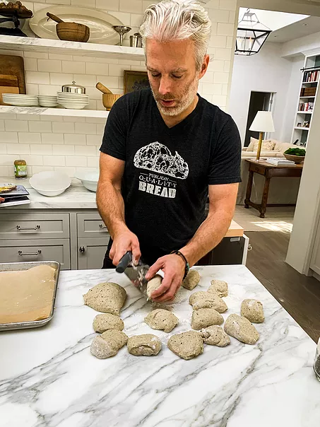 Lior dividing dough for flatbreads