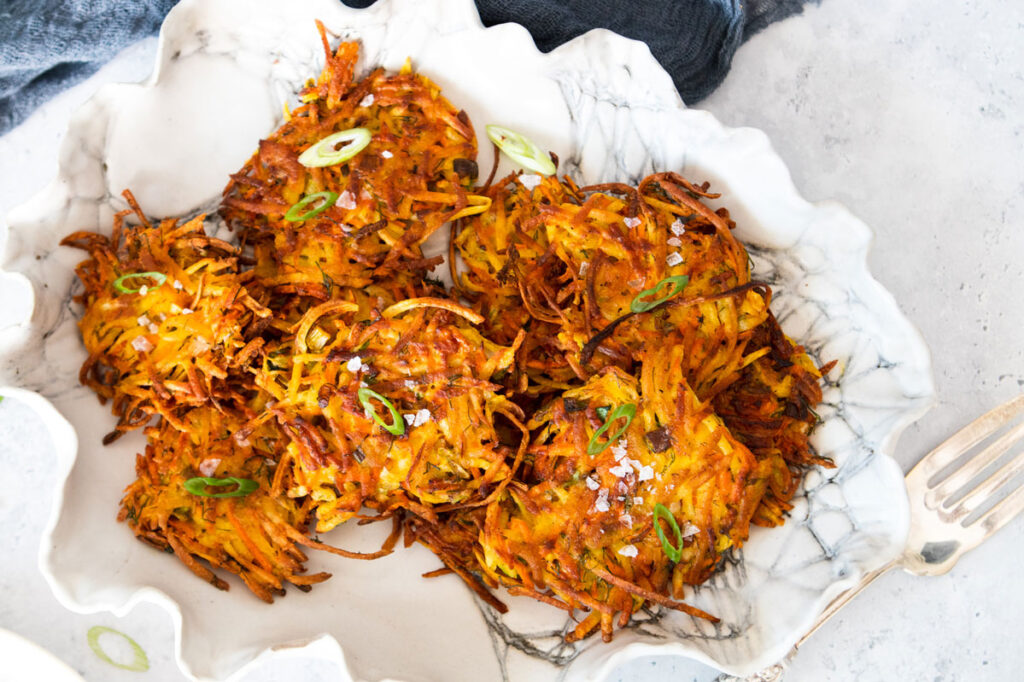 https://thefancypantskitchen.com/wp-content/uploads/2021/11/GARDEN-VEGETABLE-LATKES1-1024x682.jpg