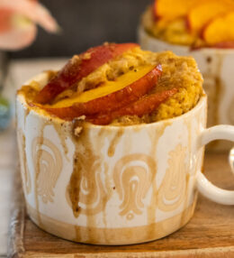 10-Minute Gooey Peach Mug Cake