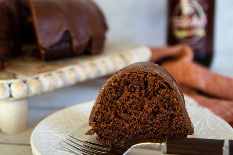 Root Beer Cake With Chocolate Root Beer Ganache The Fancy Pants Kitchen