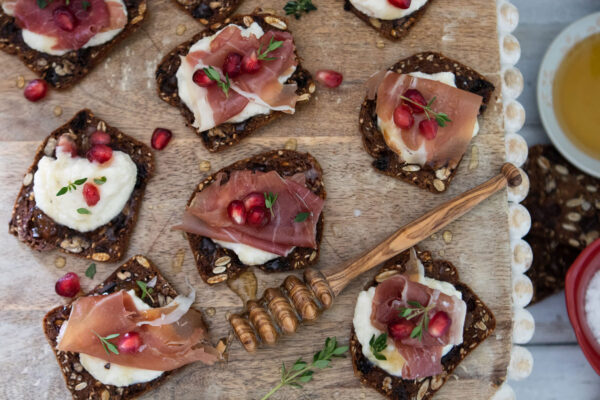 Honey Whipped Ricotta and Prosciutto Crackers | The Fancy Pants Kitchen