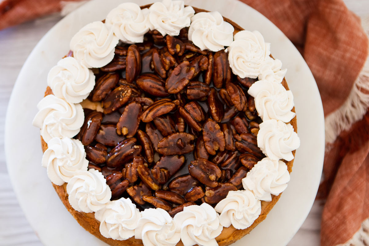 https://thefancypantskitchen.com/wp-content/uploads/2023/11/PECAN-PIE-CHEESECAKE2.jpg