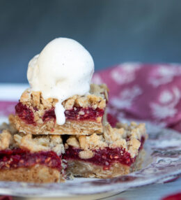 Jammy Raspberry Crumble Bars