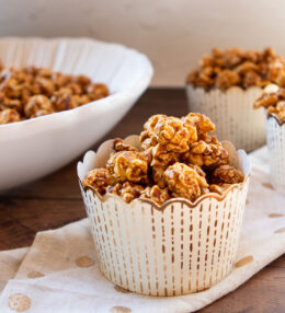 Gingerbread Caramel Corn