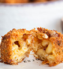 Crispy Mac and Cheese Bites